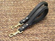 Short dog lead with handle