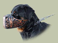 Rottweiler Hand painted leather dog muzzle "Vulkaan" Rottweiler Hand painted leather dog muzzle "Vulkaan"