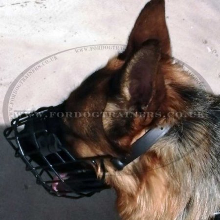 German Shepherd Muzzle Shape with Rubber-Coated Basket